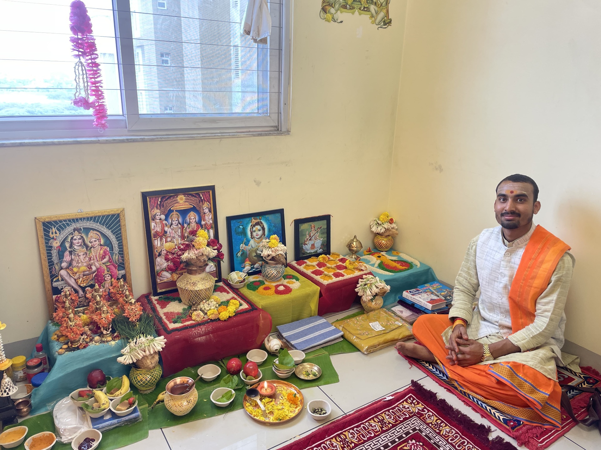 Multi-deity altar arrangement